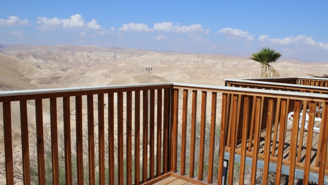 שחרית בקתות אירוח ונופש