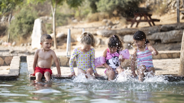מעיין עטרת